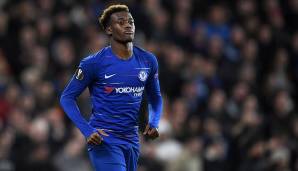 Callum Hudson-Odoi (FC Chelsea); Linksaußen, 18 Jahre: Pfeilschnell, dribbelstark, torgefährlich und spielintelligent – er ist eines der größten Talente Europas und aufgrund dieser Qualitäten so heiß begehrt beim FC Bayern München.