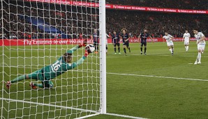 What a save! Kevin Trapp entschärft den Elfer von Abdelaziz Barrada