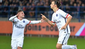 Marco Verratti feiert einen Treffer von Zlatan Ibrahimovic