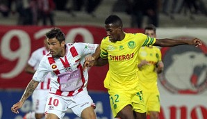 Adrian Mutu (l.) spielt mittlerweile in Frankreich für den AC Ajaccio