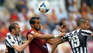 Mehdi Benatia (M.) soll von europäischen Spitzenvereinen umgarnt sein