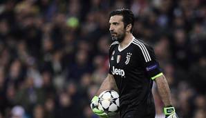 Oliver Kahn rät Juventus-Torwart Gianluigi Buffon zum Karriereende.