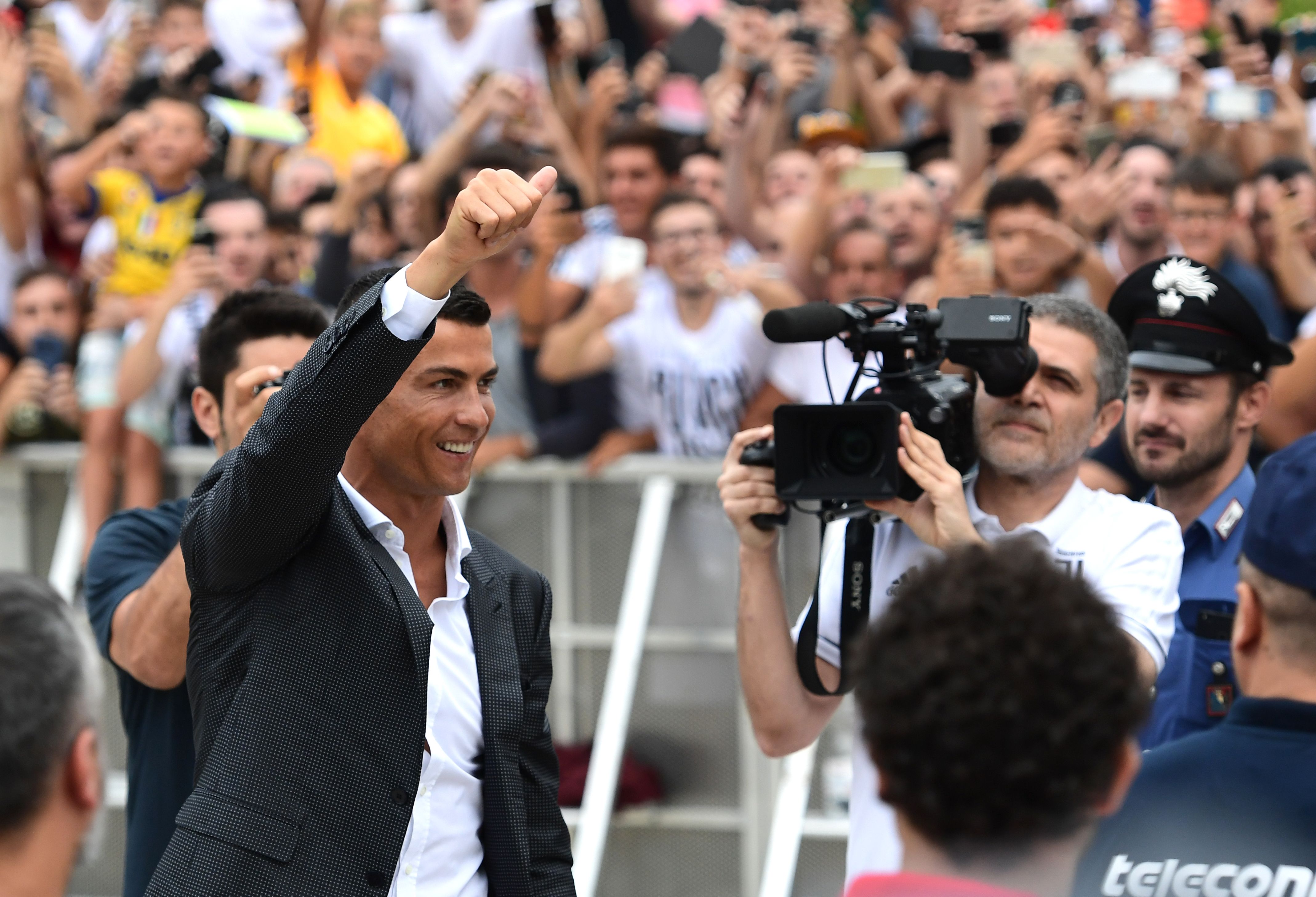 Hier gibt es die Übersicht über die Transfers, Neuzugänge und Abgänge von Juventus Turin.