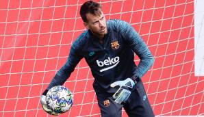 NETO: Die klare Nummer zwei hinter Marc-Andre ter Stegen war Barca in diesem Sommer viel Geld wert. Bis dato hat Neto, die ehemalige Nummer eins von Valencia, noch kein Spiel für den Klub gemacht - ausstehende Forderungen an Barca: 31,46 Millionen Euro.