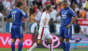 Zur Saison 2004/05 kommt mit Michael Owen der nächste große Star nach Madrid, doch der Erfolg kehrt nicht zurück. Real wird 2005 und 2006 nur Vizemeister, scheidet jeweils im CL-Achtelfinale aus, während Barca 2006 die Königsklasse gewinnt.