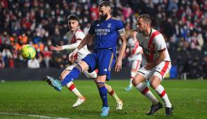 Der spanische Rekordchampion Real Madrid ist seit sechs Spielen ungeschlagen und hat bei Rayo Vallecano am Samstag dank Karim Benzema einen 1:0 (0:0)-Arbeitssieg gelandet.