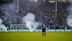 In der Partie Waldhof Mannheim gegen Uerdingen zündeten Fans Pyrotechnik.