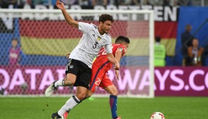 Jonas Hector: Schien überfordert mit der Klasse der Chilenen. In der Defensivarbeit am Limit, in der Offensive nicht existent. Note 4,5