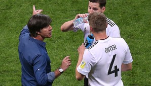 Matthias Ginter: Als rechtes Glied der Dreierkette meist auf Sicherheit bedacht und daher selten in Bedrängnis. Defensiv ohne größere Schwierigkeiten, solide Vorstellung. Note 3,5