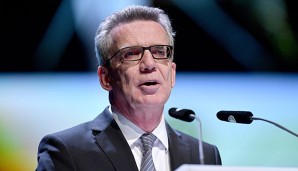 Thomas de Maiziere fordert den DFB und die FIFA