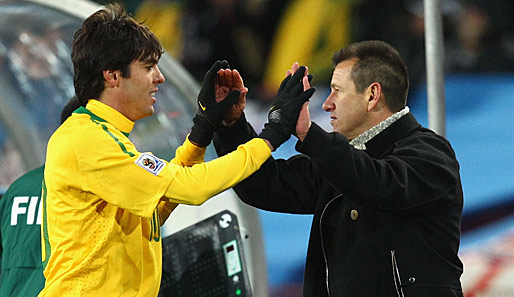 Freuen konnten sich Kaka und Trainer Carlos Dunga gegen Nordkorea (2:1) nur über das Ergebnis