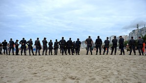 Brasilianische Polizisten setzten vor dem Finale der WM zu einem Präventivschlag an