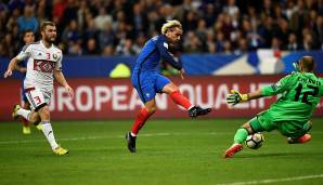 FRANKREICH: Gruppenerster mit letztlich vier Punkten Vorsprung und dennoch nicht vollends überzeugend. Die Franzosen machten die WM-Teilnahme am letzten Spieltag mit einem 2:1-Sieg über Schlusslicht Weißrussland perfekt