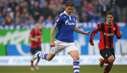 In Deutschland war Angelos Charisteas (l.) zuletzt beim FC Schalke 04 angestellt