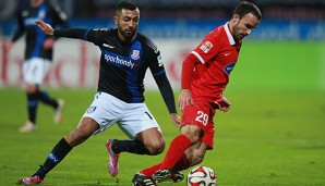 Joan Oumari (l.) wird weiterhin für den FSV Frankfurt die Schuhe schnüren