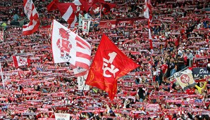 1. FC Kaiserslautern bindet Torhüter Pollersbeck bis 2020