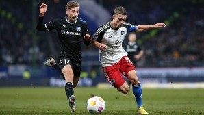 Für den HSV (weiß) geht es heute in der 2. Bundesliga zum 1. FC Magdeburg.