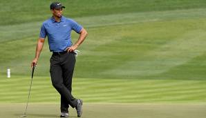 Tiger Woods spielt Golf