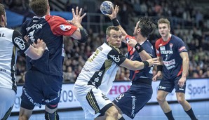 Christian Zeitz (m.) vom THW Kiel im Spiel gegen KIF Kolding