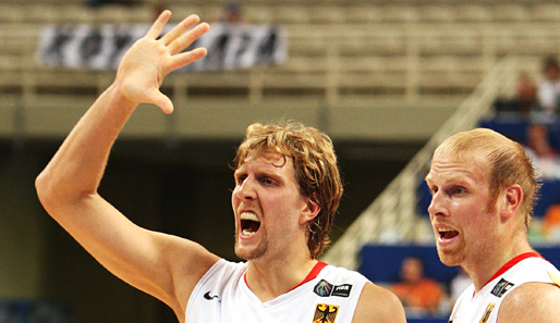 Dirk Nowitzki (l.) und Chris Kaman liefen bei den Olympischen Spielen 2008 für Deutschland auf