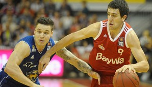 Konstantin Klein (l.) hat seinen Vertrag bei den Fraport Skyliners verlängert