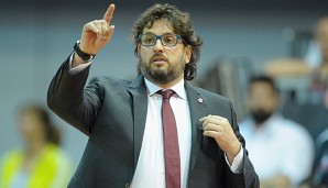 Andrea Trinchieri steht mindestens bis Ende der Saison 2016/16 an der Seitenlinie der Franken