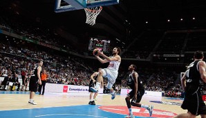 Im Barclaycard Center trägt Real Madrid seine Heimspiele aus: Hier zieht Sergio Llull zum Korb