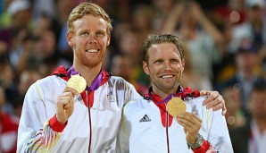 Julius Brink (r.) sicherte sich mit Jonas Reckermann 2012 die Goldmedaille