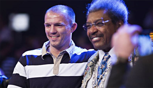 Jürgen Brähmer (l.), hier mit Don King, steht vor dem Ende seiner Karriere