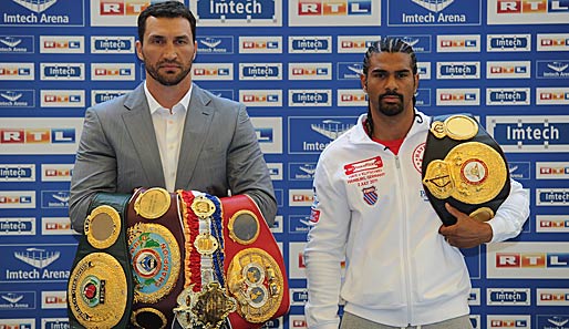 Wladimir Klitschko (l.) will David Haye für dessen Provokationen bestrafen