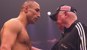 Ulli Wegner (r.) will mit Arthur Abraham den 40. Profisieg des Weltmeisters erreichen