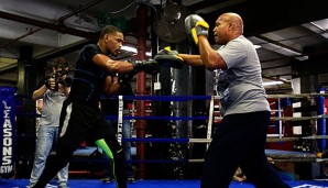 Daniel Jacobs (l.) machte mit Peter Quillin kurzen Prozess