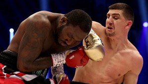 Überlegen. Marco Huck prügelte Titelträger Ola Afolabi durch den Ring