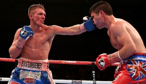 Nick Blackwell landet einen Treffer gegen John Ryder