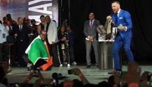 Floyd Mayweather und Conor McGregor sind derzeit auf Promotion-Tour