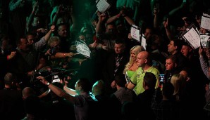 Michael van Gerwen geht beim Finale der Premier League als großer Favorit an den Start