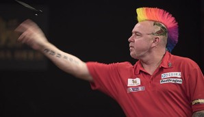 Peter Wright klettert in der Order of Merit