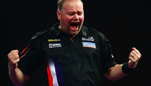 Raymond van Barneveld besiegte Phil Taylor im Legenden-Gipfel