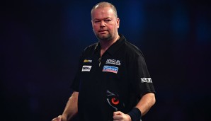 Raymond van Barneveld gewann gegen Adrian Lewis