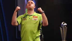 Michael van Gerwensteht im Halbfinale des PDC Masters