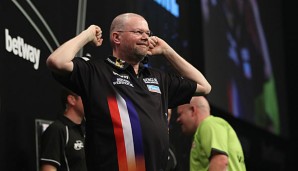 Raymond van Barneveld hat gegen Michael van Gerwen gewonnen