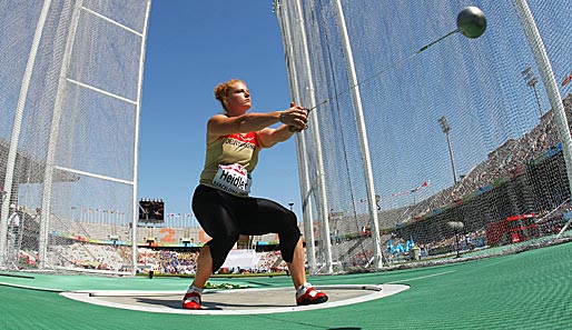 Betty Heidler warf beim World Challenge-Meeting im russischen Schukowski 77,53 Meter