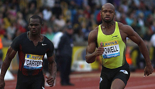 Asafa Powell (r.) wurde in Birmingham in der Halle von zwei Landsmännern geschlagen