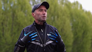 Alberto Salazar wird mit Doping-Vorwürfen konfrontiert