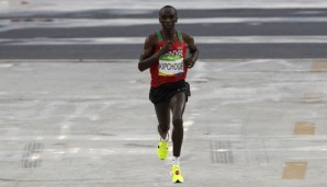 Eliud Kipchoge gibt Kenia einen Korb