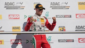 Mick Schumacher wandelt auf den Spuren seines Vaters Michael