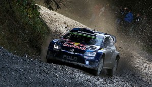 Sebastien Ogier führt mit 30,5 Sekunden Vorsprung auf Kris Meeke