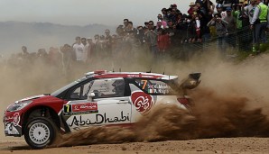 Kris Meeke hat bei der Rallye Portugal seinen Vorsprung um eine halbe Minute ausgebaut