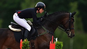 Bettina Hoy liegt bei der deutschen Meisterschaft sowie der Vier-Sterne-Prüfung aktuell in Führung