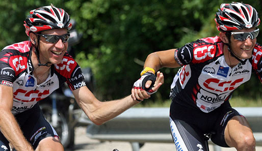 Fahren weiter in einem Team: Jens Voigt (l.) und Frank Schleck